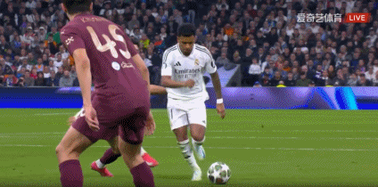 PANDA-姆巴佩回归赛场，比分优势明显首场状态亮眼，公牛观众沸腾！的简单介绍