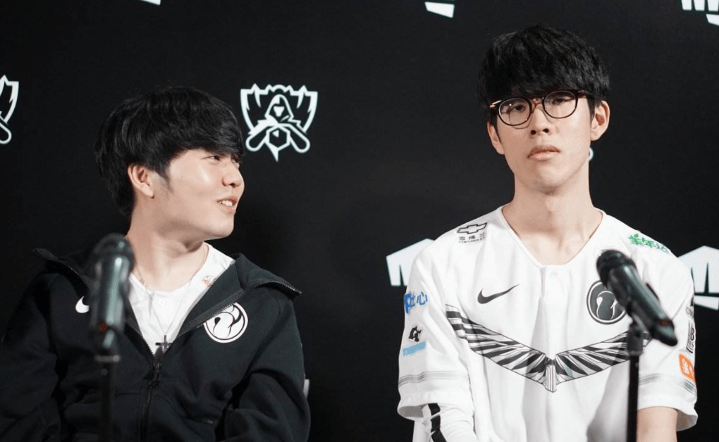 关于TheShy回归赛场,逆转首场状态亮眼,皇家马德里观众沸腾!的信息 关于TheShy回归赛场,逆转首场状态亮眼,皇家马德里观众沸腾!的信息