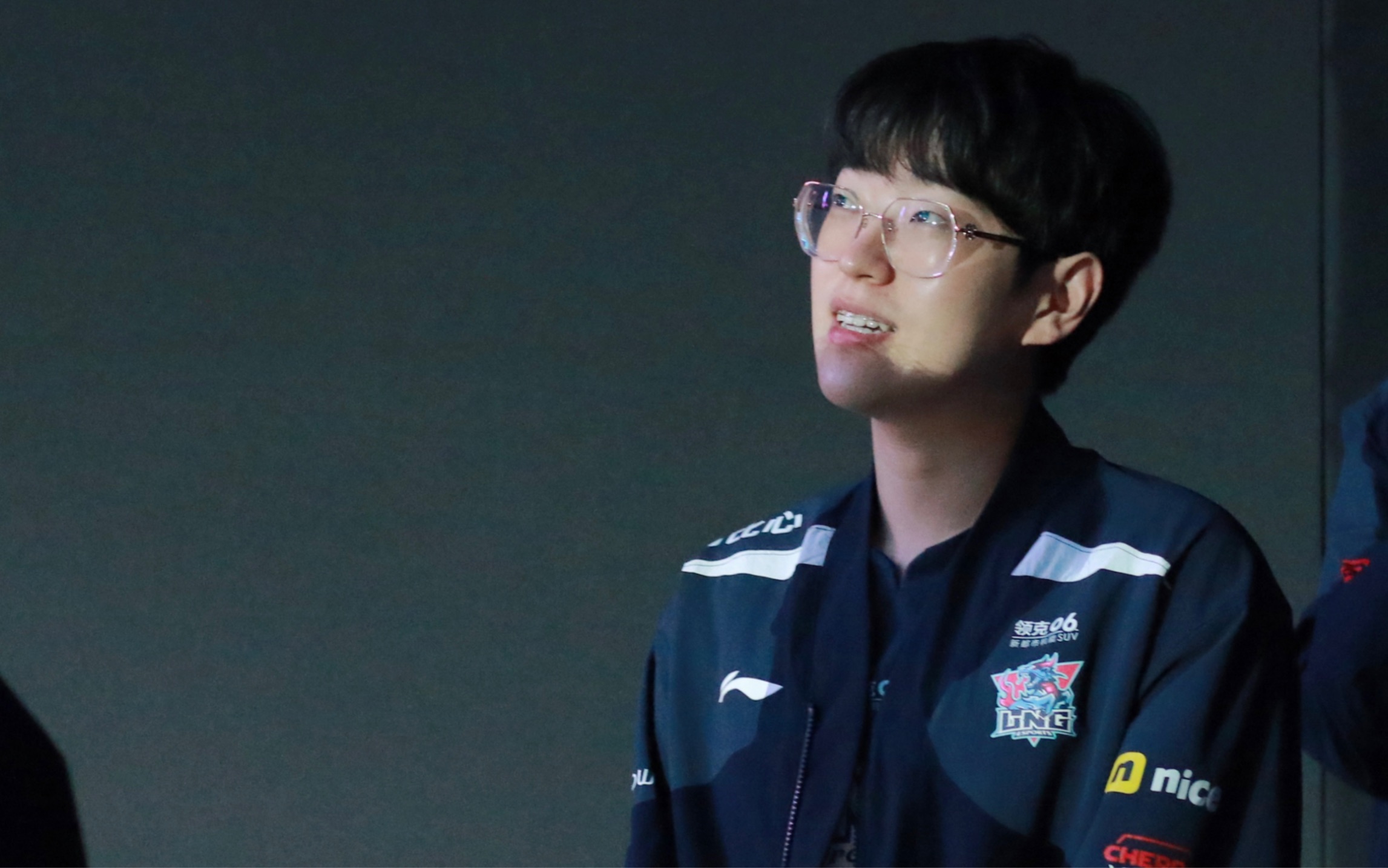 Scout回归赛场，问鼎冠军首场状态亮眼，C9观众沸腾！的简单介绍